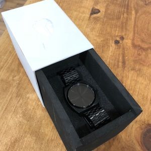 NIXON Watch